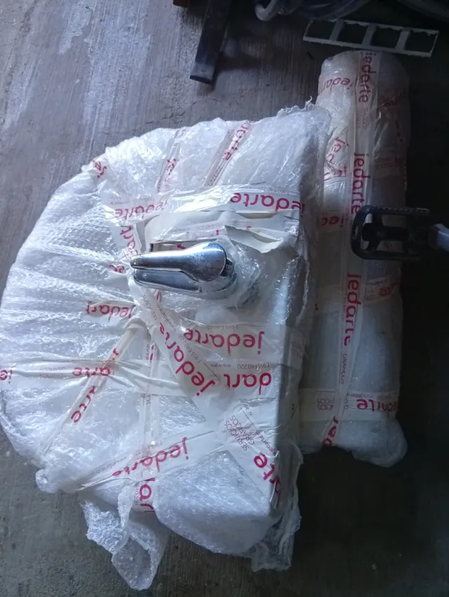 Lavabo Roca con grifo