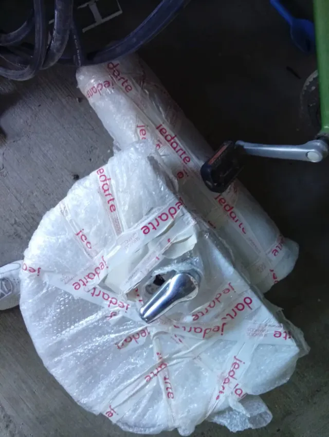 Lavabo Roca con grifo