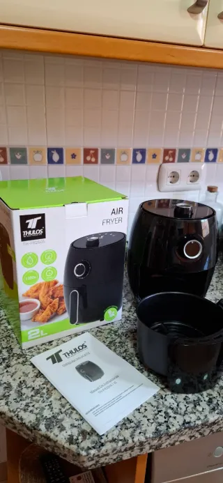 Freidora de Aire Thulos 2L Nueva