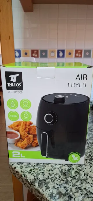 Freidora de Aire Thulos 2L Nueva