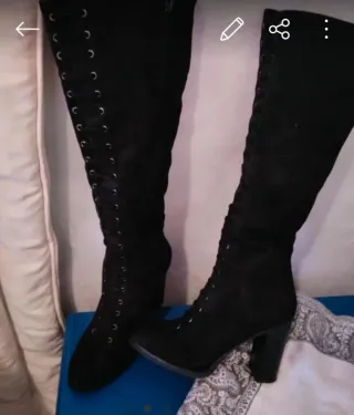 Stivali scamosciati donna tacco alto neri