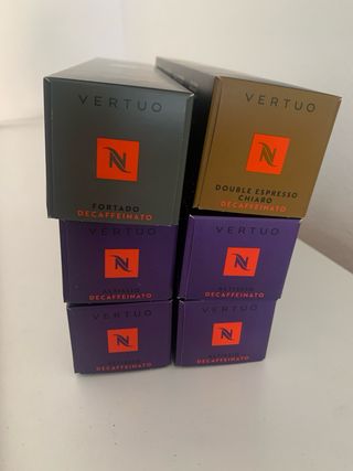 Cafetera Nespresso Vertuo Pop + 6 cajas de café