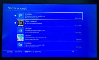 Playstation 4 Pro 1TB + 3 Mandos