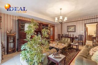 Piso en venta en Camino de Ronda - Rosaleda en Granada