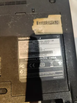 Portátil Toshiba NB200 Negro/Verde