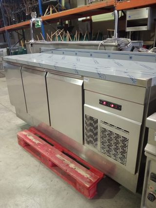 Bajo mostrador/ mesa  refrigeración Infrico