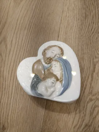 Due Soprammobili Sacra Famiglia in Ceramica Italia