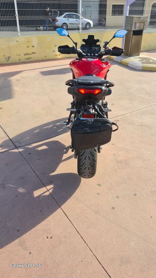 Yamaha Tracer 900 Roja