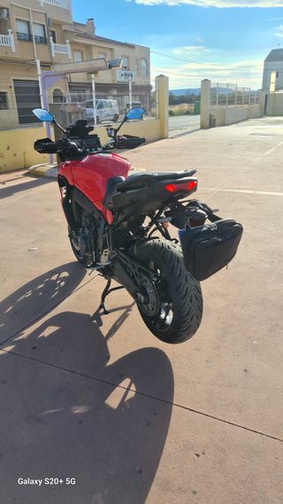 Yamaha Tracer 900 Roja