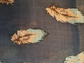 Pañuelo mujer hojas azul grisaceo y beige