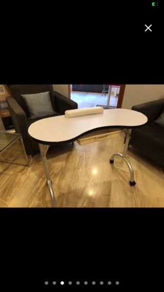 Mesa Manicura Plegable Ruedas