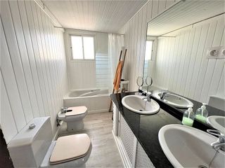 Chalet en venta en El Faro de Calaburra - Chaparral en Mijas