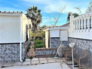 Chalet en venta en El Faro de Calaburra - Chaparral en Mijas