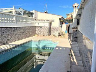 Chalet en venta en El Faro de Calaburra - Chaparral en Mijas