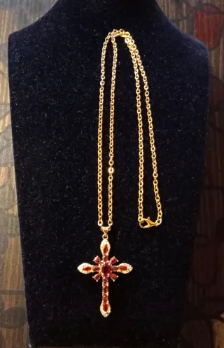 Collana con croce gioiello