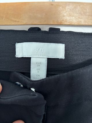 Pantalón tobillero negro