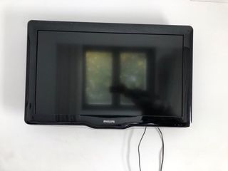 TV Hisense 40 + TV Samsung 22