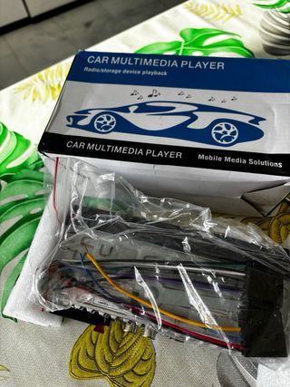 Radio mp3 bluetooth car play radio FM.