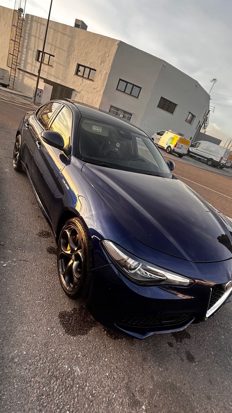 Alfa Romeo Giulia Q4 Veloce ATX - foto 1