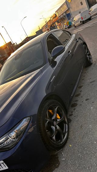 Alfa Romeo Giulia Q4 Veloce ATX