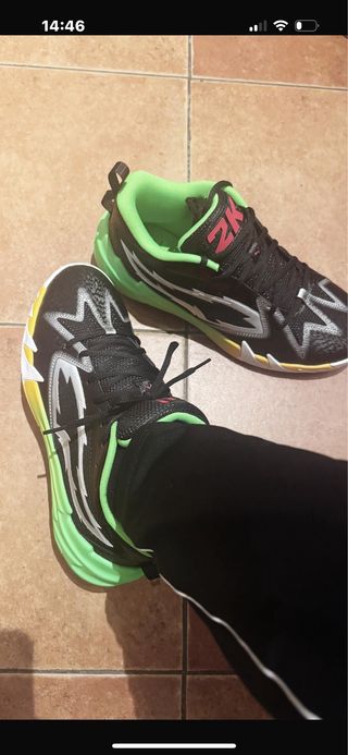 Zapatilla Baloncesto Negra y Verde puma 2k scoot 1