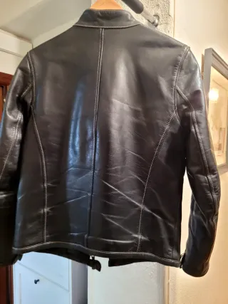 Cazadora Cuero Zara Negra