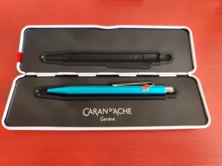 Bolígrafo Caran d'Ache Geneve Azul