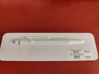 Bolígrafo Caran d'Ache Geneve Azul