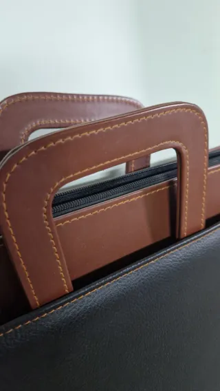 Maletín Piel ejecutivo Luca Vergani negro y marrón