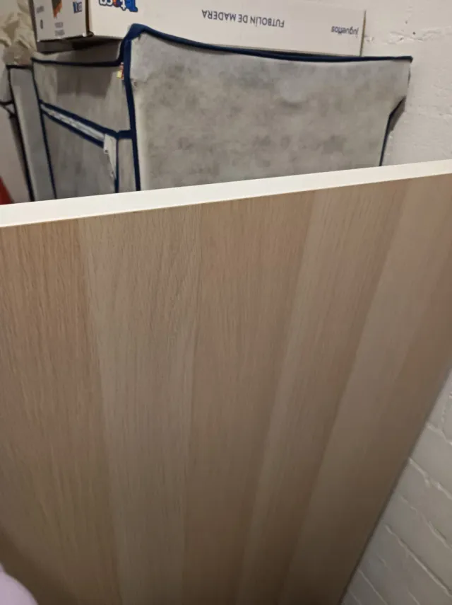 Escritorio Ikea madera claro