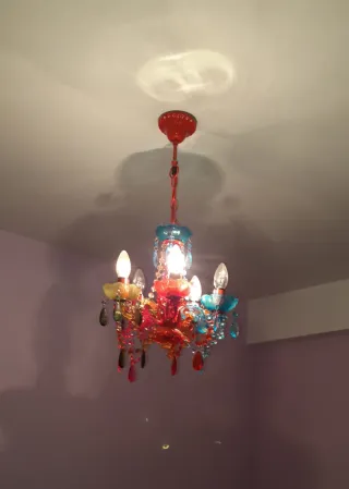 Lámpara colgante multicolor cristal.