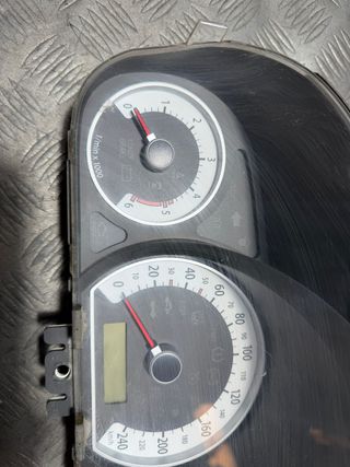 CUADRO INSTRUMENTOS KIA PROCEED 2010