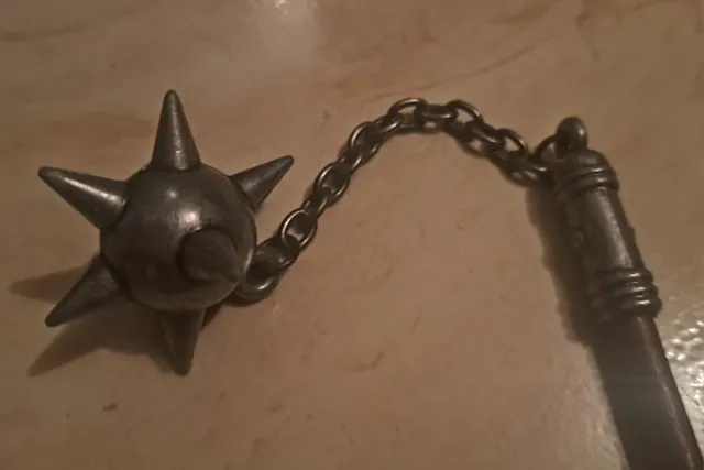 Mangual medieval con cadena