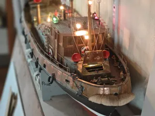 Barco madera y cobre.   No hago  envíos