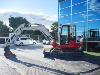 Excavadora Takeuchi TB 260