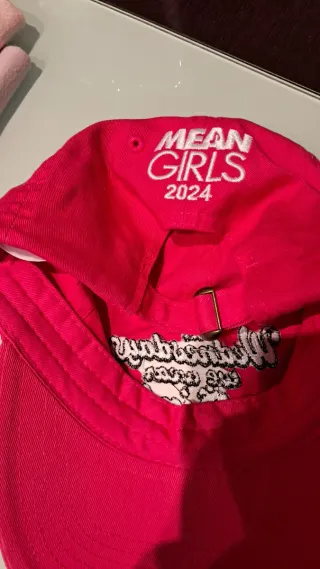 Gorra rosa Mean Girls
