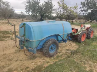 Tractor Pasquali con pulverizador