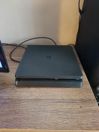 PS4 Slim Negra