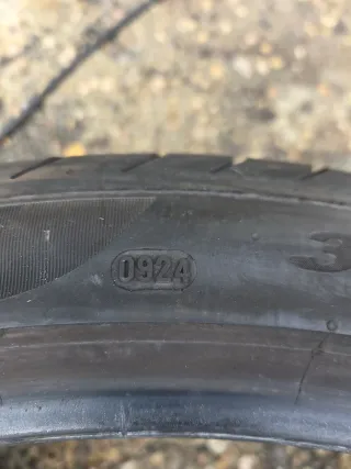 1 unidad pirelli p zero 315/30/22/ al 80% de vida.