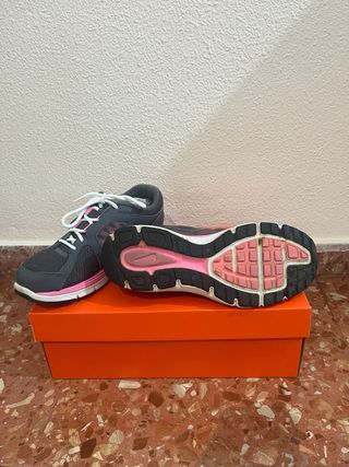 Zapatillas Nike Running Mujer Gris y Rosa