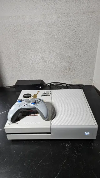 Xbox One Bianca 500GB + Mando