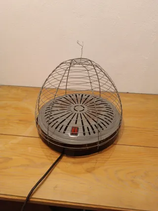 Mesa de camilla de madera