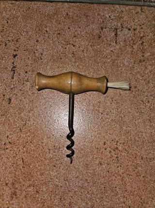 Cavatappi antico con spazzolino