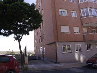 Garaje en venta en Universidad en Ávila