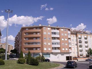 Garaje en venta en Universidad en Ávila