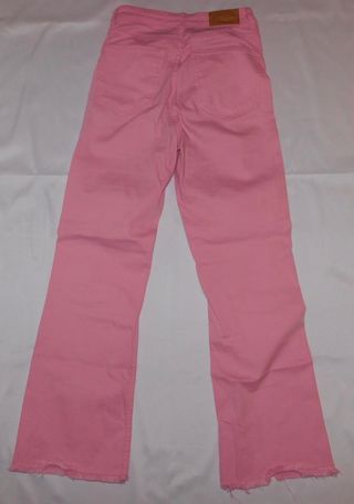 Pantalón vaquero rosa flare