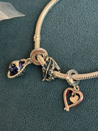 Pulsera Pandora Corazón y Charms