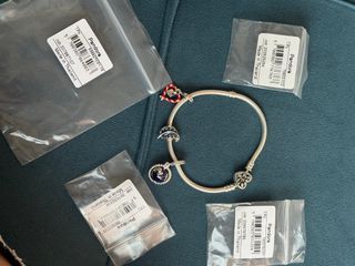 Pulsera Pandora Corazón y Charms