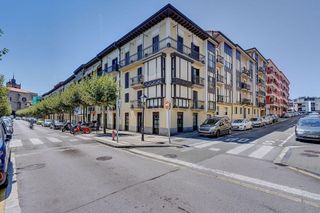 Local comercial en alquiler en Centro - Mendibil - Santiago en Irun