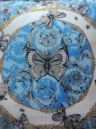 Cojín Versace Mariposas y Medusa